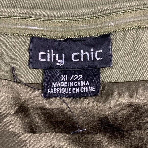 City Chic Women's Trendy Asymmetrical Buttoned Corset Top Size 22 - Picture 7 of 14